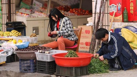 蚌埠做生意快把人熬死了？别慌，咱们聊聊这个“AI获客”的新路子